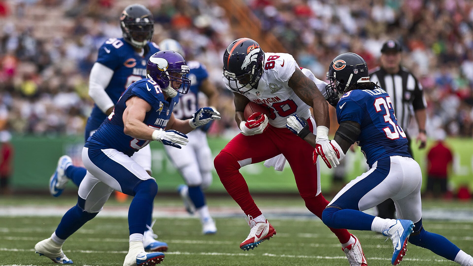 她在季后赛中多次获得“最佳防守球员”荣誉,防守能力令人称奇!